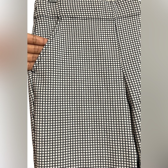Max Studio Women's Double Knit Slim Trouser | Color: Black/White | Size: XS - Picture 4 of 9